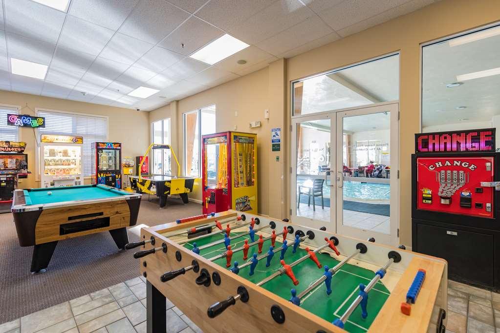 Vacation Village In The Berkshires Hancock Servizi foto The game room at the Student Life Center