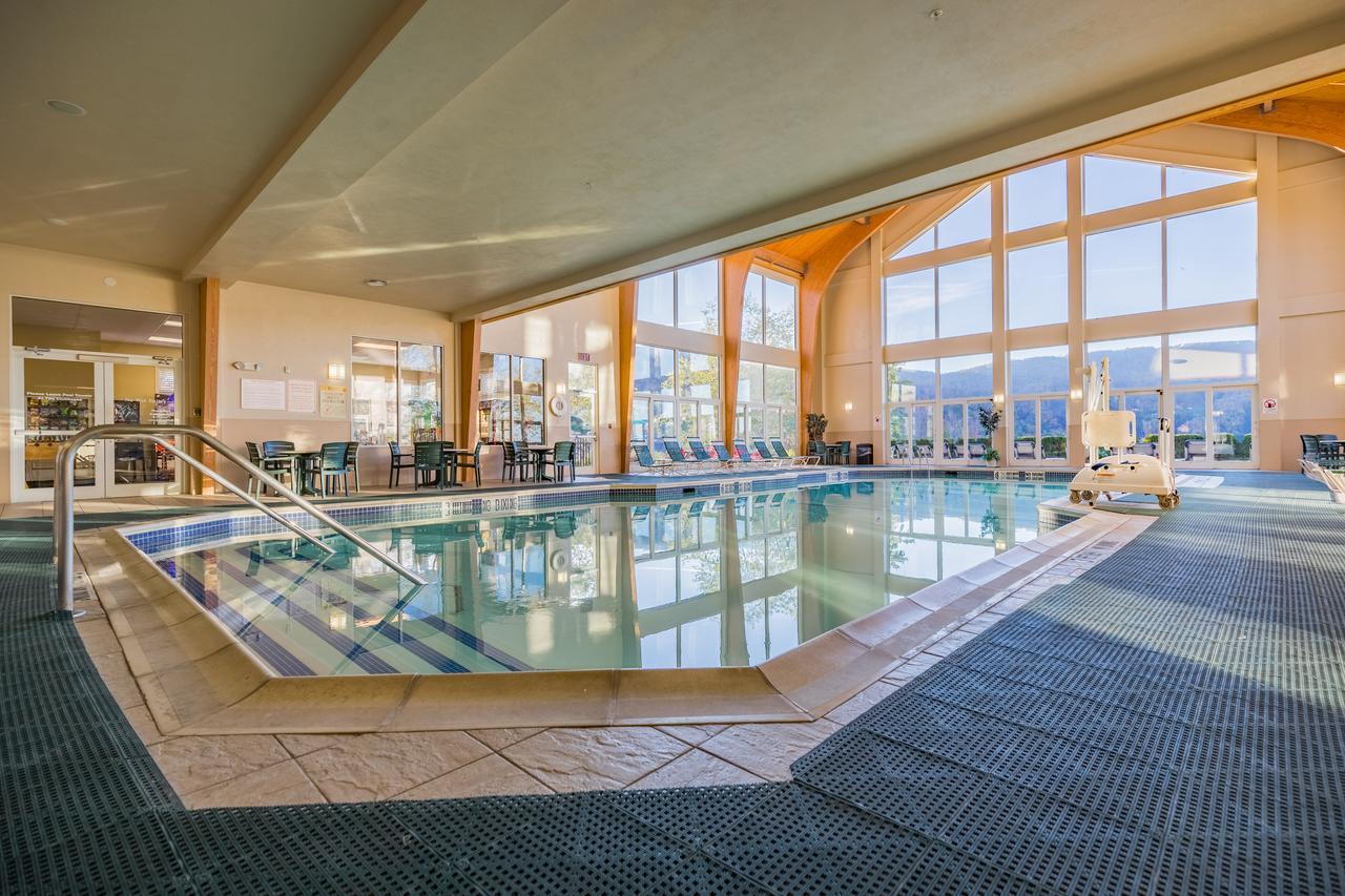 Vacation Village In The Berkshires Hancock Esterno foto The pool at the Hotel