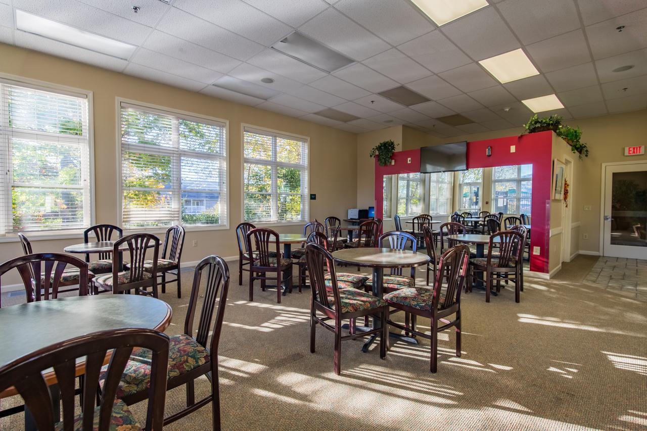 Vacation Village In The Berkshires Hancock Esterno foto The dining room at the senior center